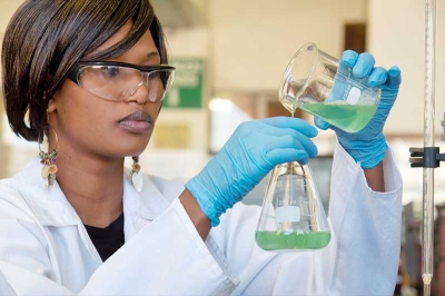 High-Quality Chemistry Lab Equipment Manufacturers and School Chemistry Kit Suppliers in India